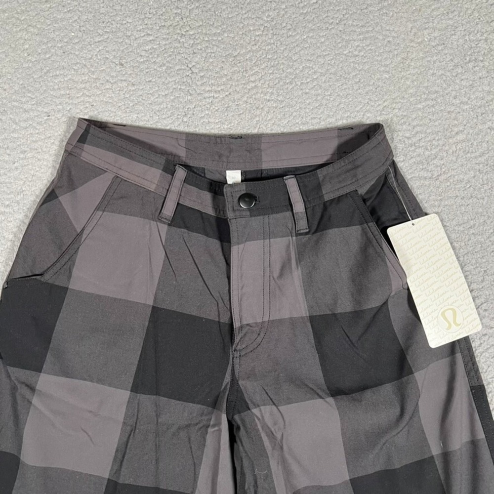 Lululemon Shorts Mens 30 Gray Plaid 11" Kahuna Warpstreme Casual Preppy‎ Pockets - Picture 2 of 12